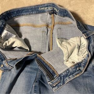 American Eagle Outfitters Women’s Stretch Blue Straight Leg Jeans